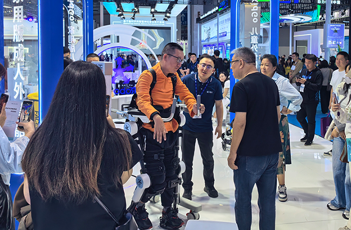 程天科技攜眾系列外骨骼產品亮相2025CMEF，共繪智慧醫療新未來