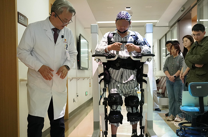 程天科技助力國內(nèi)首例“腦-脊-機”融合康復(fù)行走案例