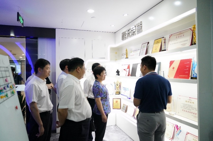 沖破險(xiǎn)阻 砥礪前行 —— 省領(lǐng)導(dǎo)蒞臨程天科技